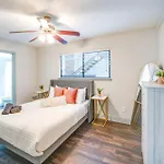 Dallas Apartment With Pool Access, 10 Mi To Downtown