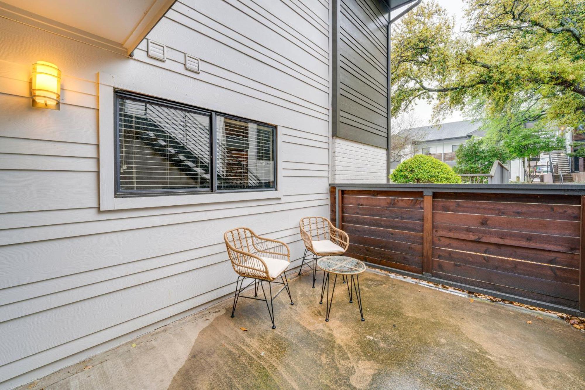 Apartment With Pool Access, 10 Mi To Downtown